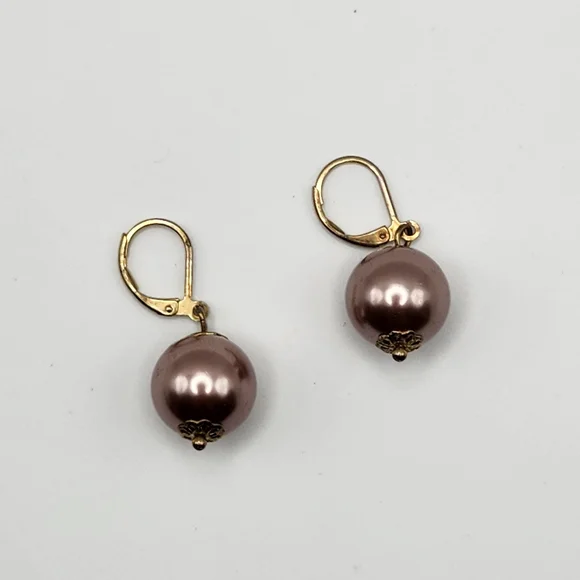 Vintage Blush Mauve Faux Pearl Earrings - Picture 3 of 3